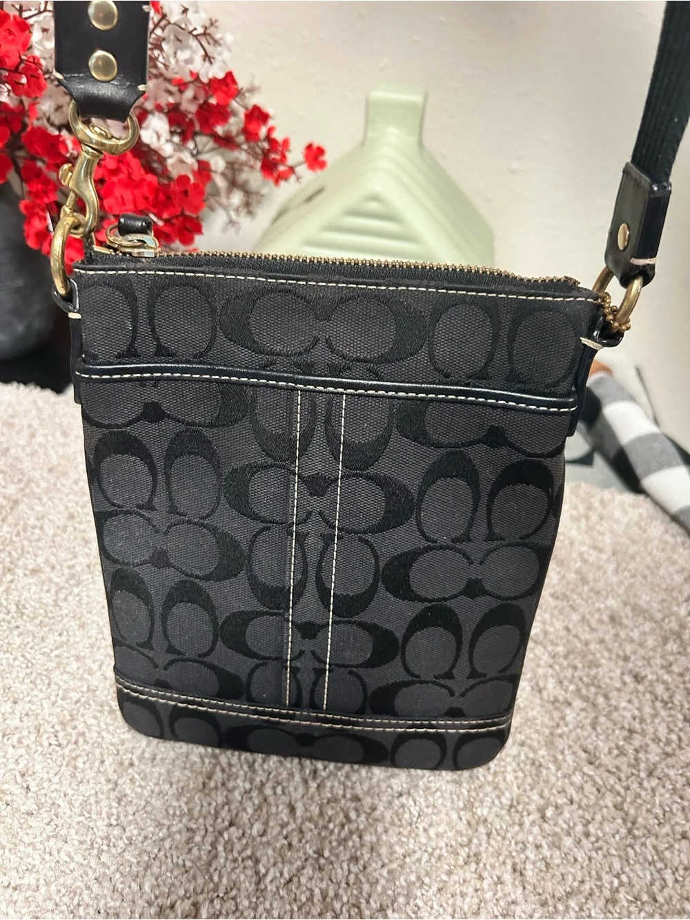 Vintage ‘07 Coach Hampton Black Swingpack Canvas Crossbody Bag with Leather Trim